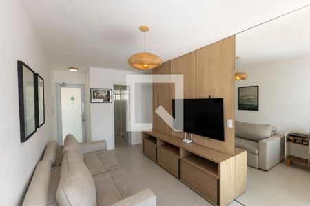 Sala de TV de casa de condomínio à venda com 2 quartos, 80m² em Vila Industrial, Nova Lima