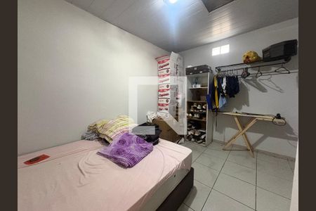 Quarto 2 de casa à venda com 3 quartos, 250m² em Coimbra, Goiânia