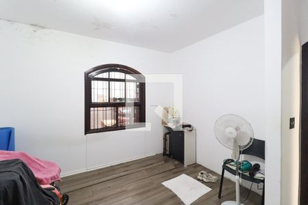 Casa à venda com 3 quartos, 400m² em Vila Leonor, São Paulo