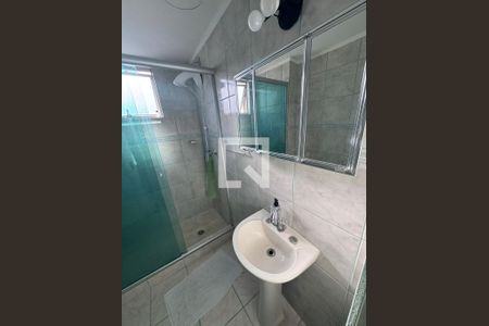 Banheiro de apartamento para alugar com 1 quarto, 43m² em Santana, Porto Alegre