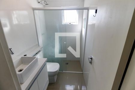 Banheiro de apartamento para alugar com 2 quartos, 50m² em Real Parque, São Paulo