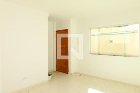 Sala de casa de condomínio para alugar com 2 quartos, 68m² em Itaquera, São Paulo