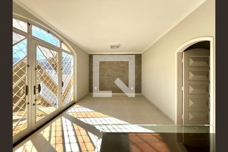 Sala 1 de casa à venda com 4 quartos, 190m² em Jardim Leonor, Campinas
