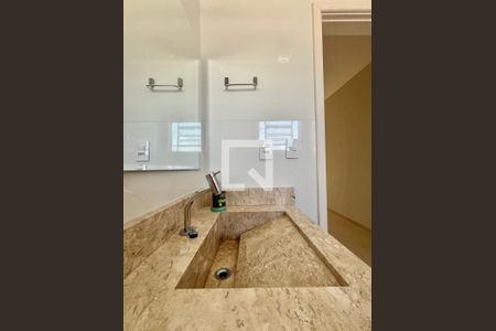 Banheiro de casa à venda com 4 quartos, 190m² em Jardim Leonor, Campinas