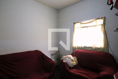 Sala de TV de casa à venda com 2 quartos, 120m² em Pirajá, Belo Horizonte