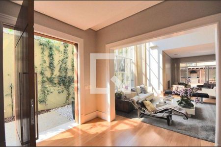 Casa à venda com 3 quartos, 400m² em Fazenda Morumbi, São Paulo