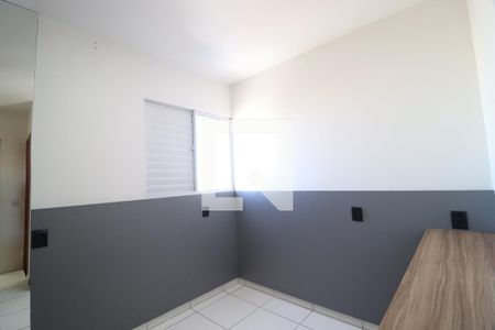 Quarto 2 - Suíte de apartamento para alugar com 2 quartos, 58m² em Jardim Patricia, Uberlândia