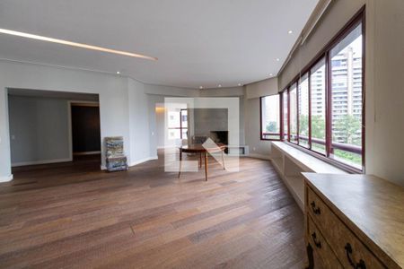 Apartamento à venda com 4 quartos, 449m² em Vila Suzana, São Paulo
