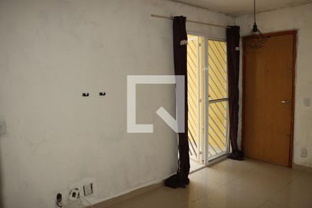 Sala de apartamento para alugar com 2 quartos, 50m² em Jardim Isis, Cotia
