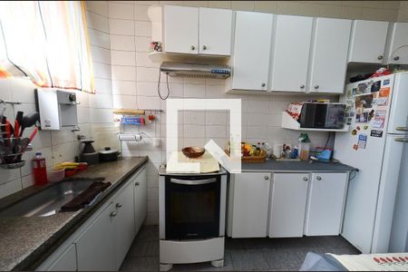 Cozinha de apartamento à venda com 2 quartos, 62m² em Graça, Belo Horizonte