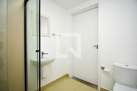 banheiro de kitnet/studio à venda com 1 quarto, 25m² em Pinheiros, São Paulo
