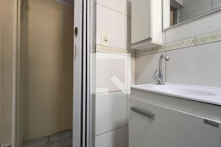 Banheiro de casa para alugar com 3 quartos, 90m² em Jardim Odete, Guarulhos