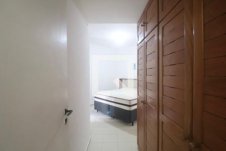 Suíte de apartamento para alugar com 3 quartos, 103m² em Barra Funda, Guarujá