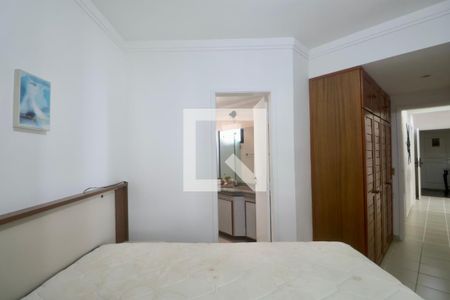 Suíte de apartamento para alugar com 3 quartos, 103m² em Barra Funda, Guarujá