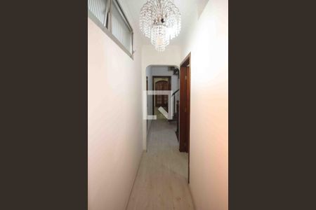 Corredor de casa de condomínio à venda com 4 quartos, 300m² em Jardim Angela (zona Leste), São Paulo