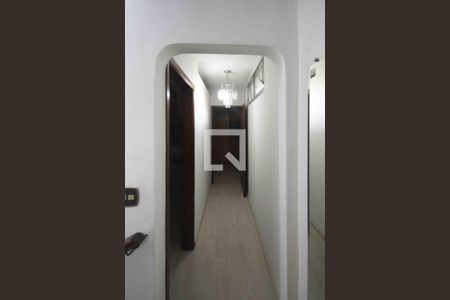 Corredor de casa de condomínio à venda com 4 quartos, 300m² em Jardim Angela (zona Leste), São Paulo
