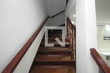 Escada de casa de condomínio à venda com 4 quartos, 300m² em Jardim Angela (zona Leste), São Paulo
