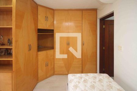 Suite de casa de condomínio à venda com 4 quartos, 300m² em Jardim Angela (zona Leste), São Paulo