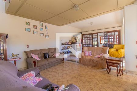 Sala de casa de condomínio para alugar com 6 quartos, 270m² em Jardim Nomura, Cotia