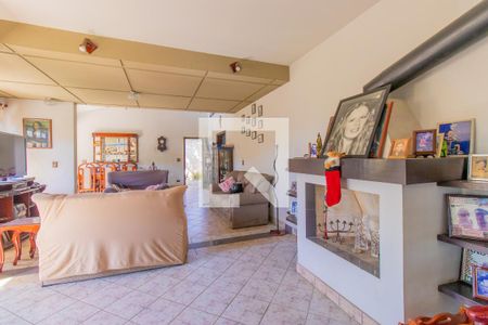 Sala de casa de condomínio para alugar com 6 quartos, 270m² em Jardim Nomura, Cotia