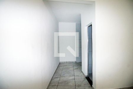 Sala - Corredor de casa para alugar com 1 quarto, 60m² em Irajá, Rio de Janeiro