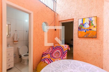 Sala de casa à venda com 3 quartos, 105m² em Menino Deus, Porto Alegre