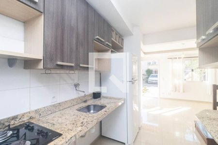 Cozinha de apartamento à venda com 2 quartos, 77m² em Humaitá, Porto Alegre