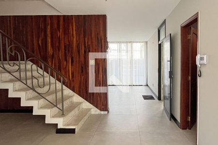 Sala 2 de casa para alugar com 3 quartos, 170m² em Gonzaga, Santos