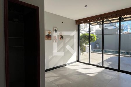 Sala 2 de casa para alugar com 3 quartos, 170m² em Gonzaga, Santos