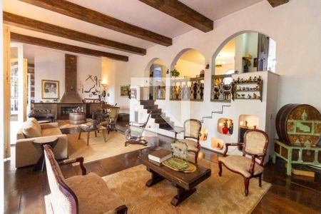 Casa à venda com 4 quartos, 580m² em Rolinópolis, São Paulo