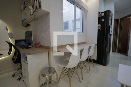 Sala de apartamento à venda com 2 quartos, 100m² em Vila Eldizia, Santo André