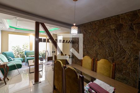 Sala de casa à venda com 3 quartos, 220m² em Parque Cruzeiro do Sul, São Paulo