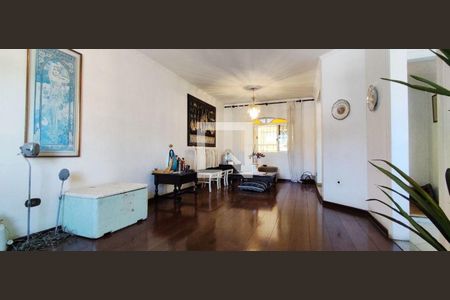 Casa à venda com 3 quartos, 210m² em Butantã, São Paulo