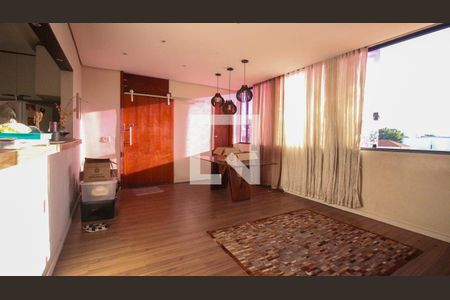 Sala de casa à venda com 7 quartos, 370m² em Chácara Mafalda, São Paulo