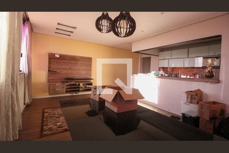 Sala de casa à venda com 7 quartos, 370m² em Chácara Mafalda, São Paulo