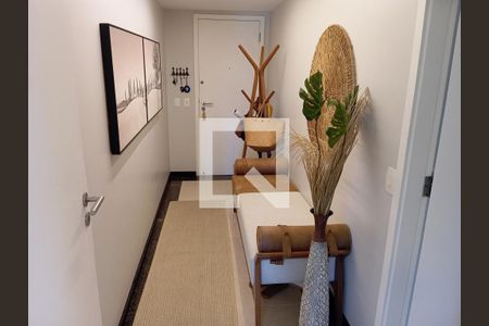 Hall de entrada de apartamento para alugar com 1 quarto, 85m² em Barra da Tijuca, Rio de Janeiro