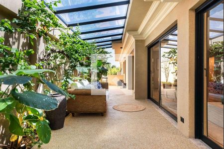 Casa à venda com 3 quartos, 329m² em Jardim Guedala, São Paulo