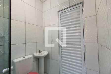 Banheiro da Suíte de casa para alugar com 3 quartos, 150m² em Nova Mirim, Praia Grande