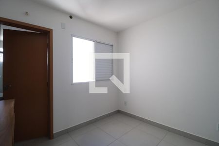 Quarto 1 - Suíte de apartamento para alugar com 3 quartos, 70m² em Granja Marileusa, Uberlândia