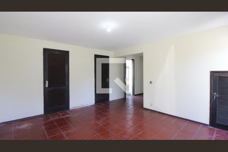 Casa para alugar com 4 quartos, 268m² em Ogiva, Cabo Frio
