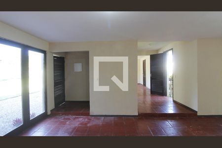 Casa para alugar com 4 quartos, 268m² em Ogiva, Cabo Frio