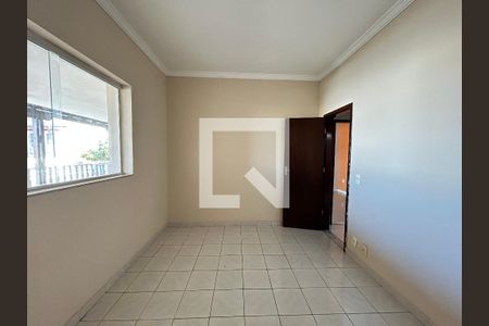 Casa para alugar com 4 quartos, 240m² em Tupi, Belo Horizonte