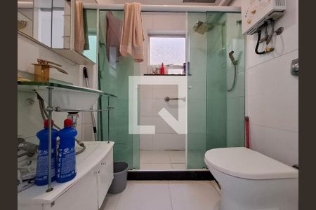Banheiro  de apartamento para alugar com 2 quartos, 68m² em Lapa, Rio de Janeiro