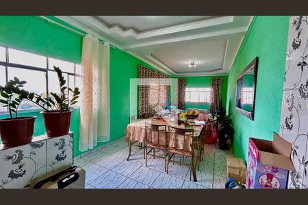 Casa para alugar com 4 quartos, 140m² em Jardim Iv Centenario, Guarulhos