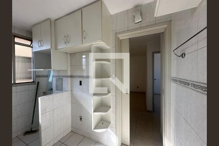 Cozinha de apartamento para alugar com 2 quartos, 45m² em Jardim Montanhês, Belo Horizonte