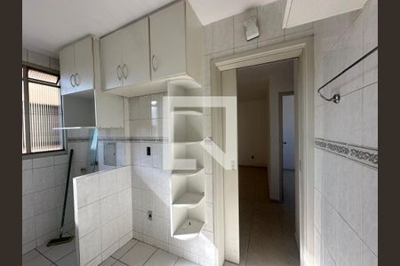 Cozinha de apartamento para alugar com 2 quartos, 45m² em Jardim Montanhês, Belo Horizonte