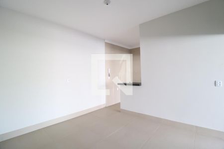 Sala de casa para alugar com 2 quartos, 50m² em Jardim Holanda, Uberlândia