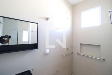 Banheiro do Quarto 1 de casa para alugar com 2 quartos, 50m² em Jardim Holanda, Uberlândia