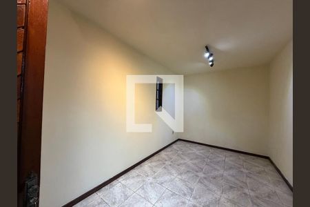 Sala de casa de condomínio para alugar com 2 quartos, 70m² em Taquara, Rio de Janeiro