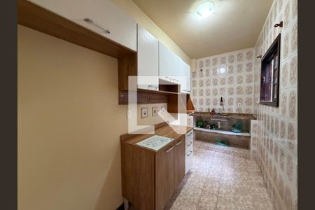 Cozinha  de casa de condomínio para alugar com 2 quartos, 70m² em Taquara, Rio de Janeiro